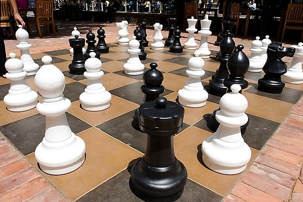 포토 JPG 해외이미지 공원 조각 포즈 컨셉 비즈니스 모션 놀이 기술 경기 취미 사람없음 야외 검은색 힘 침묵 경쟁 도전 게임 바위 클래식 체스말 체스 계획 왕 오브젝트 뇌 싸움 캘리포니아 위치 전략 여왕 구성 챔피언 패기 해외포토 공공시설 스포츠 컬러 미국 소리 돌_바위 말_게임 자신감 파일형식 이미지허브