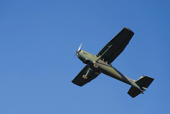 포토 JPG 해외이미지 여행 날개 교통시설 하늘 비행기 사람없음 초록색 파란색 일몰 수확 골동품 비행 바퀴 클래식 아래 향수 항공 속도 복고 꼬리 프로펠러 쇼 머리위 엔진 통과 에어쇼 구식 대패 시범 옛날 해외포토 컬러 교통 컨셉 농업 항공교통 대중교통 노을 화장품 방향 시설 위치 파일형식 이미지허브