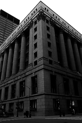 포토 JPG 해외이미지 구름 건축양식 창문 유리 하늘 부동산 벽돌 아파트 돌담 흑백 사람없음 건물 세로 도시풍경 사무실 우주 탑 글로벌비즈니스 고층빌딩 도시 비교 작업장 모서리 고급 도심 매끈함 큼 대여 대출 시카고 철강 해외포토 자연요소 건축물 건축 산업 컨셉 비즈니스 재질 주택 촬영기법 풍경 빌딩 금융 담장 글로벌 미국 돌_바위 감각 재산 크기 파일형식 이미지허브