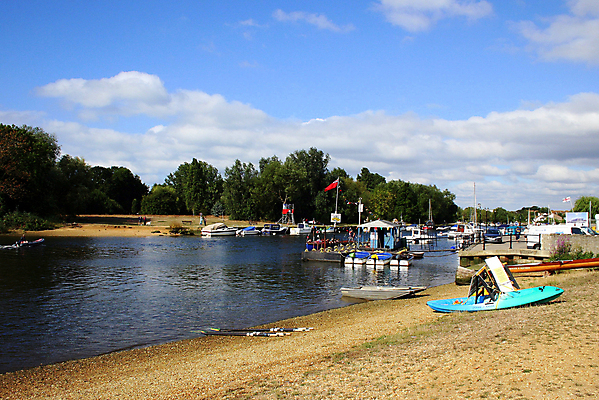 포토 JPG 해외이미지 호수 모래 스포츠 사람없음 물 강 시골 보트 노젓기 레가타 해외포토 자연요소 배_교통 모션 파일형식 이미지허브