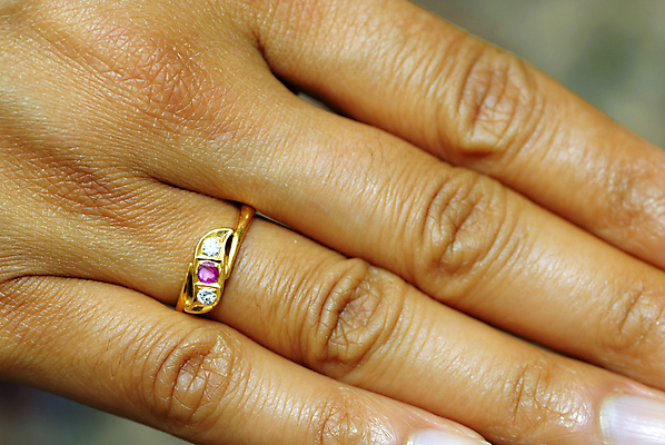 포토 JPG 해외이미지 모양 기념일 분홍색 백그라운드 컨셉 데이트 일러스트 포장 결혼식 휴가 발렌타인데이 선물 사랑 사람없음 빨간색 빛 상자 뷰티 유행 놀람 하트 축하 반지 오픈 재산 황금 고급 유혹 크리스탈 보석 오브젝트 다이아몬드 약혼 S 보물 고립 루비 제안 해외포토 알파벳 감정 컬러 결혼 장신구 데이이벤트 표정 이벤트 금융 광석 약속 파일형식 이미지허브