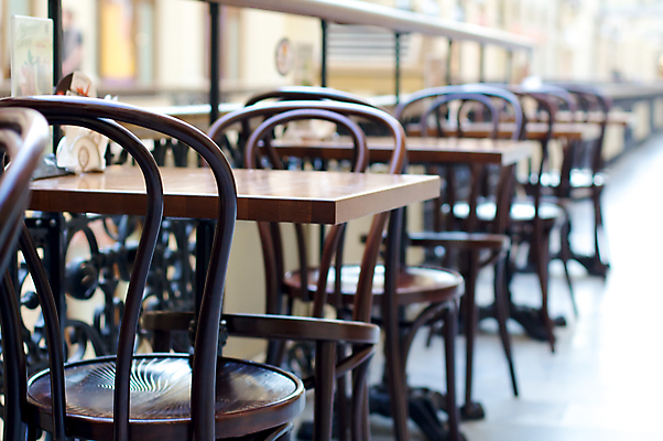 포토 JPG 해외이미지 디자인 가구 의자 비즈니스 건축양식 탁자 바닥 실내 앉기 사람없음 내부 목재 장식 상점 식당 저녁식사 카페 방 바 큼 속도 클럽 카페테리아 일반 빛망울 줄서기 스타일 해외포토 나무 건축 생활용품 재료 모션 빛 식사 크기 파일형식 이미지허브