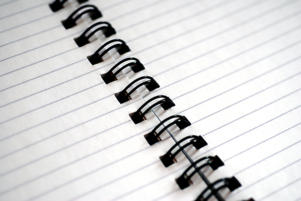 포토 JPG 해외이미지 종이 사람없음 연필 펜 다이어리 공책 공백 기록 주름 철사 필기체 해외포토 문자 문구용품 학용품 필기구 사무용품 파일형식 이미지허브