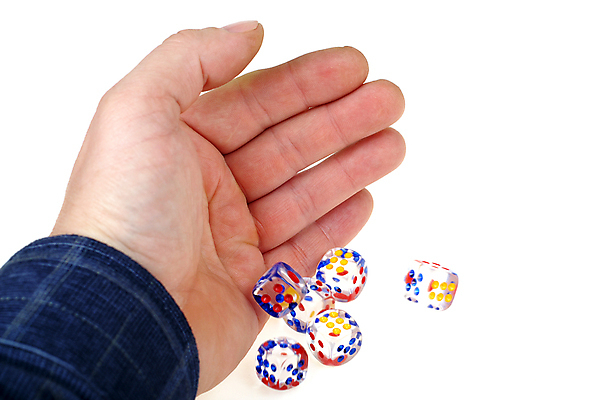 포토 JPG 해외이미지 손 백그라운드 이동 놀이 손바닥 사람없음 빨간색 빛 게임 흰색 죽음 우승 투명 행운 도박 위험 큐브 카지노 기회 롤 고립 적자 해외포토 컬러 컨셉 신체부위 최고 파일형식 이미지허브