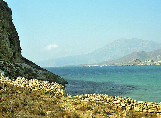 포토 JPG 해외이미지 바다 섬 하늘 산 사람없음 물 파란색 햇빛 만 그리스 언덕 해외포토 자연요소 유럽 컬러 태양 파일형식 이미지허브