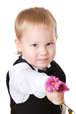 포토 JPG 해외이미지 1 옷 남자 꽃 행복 아들 얼굴 어린이 꽃다발 발렌타인데이 선물 사랑 한명 미소 사람 소년 금발 노란색 우정 축하 아기 작음 다발 싱글 주기 팔 S 월 걸음마 표현성 해외포토 식물 헤어스타일 알파벳 감정 컬러 컨셉 가족 모션 데이이벤트 표정 신체부위 친구 날짜 크기 파일형식 이미지허브