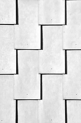 포토 JPG 해외이미지 외관 백그라운드 패턴 건축양식 추상 흑백 사람없음 건물 세로 흰색 타일 묘사 질감 점토 기하학 직사각형 지그재그 반복 해외포토 도형 건축물 건축 컬러 무늬 촬영기법 파일형식 이미지허브