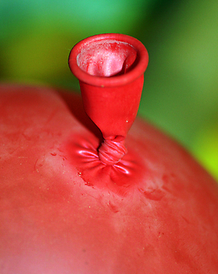 포토 JPG 해외이미지 넥타이 사람없음 빨간색 초록색 파티 풍선 고무 타격 팝 해외포토 잡화 컬러 모션 이벤트 파일형식 이미지허브