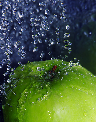 포토 JPG 해외이미지 물결 백그라운드 사람없음 초록색 물 액체 사과 청사과 스플래쉬 해외포토 자연요소 컬러 과일 파일형식 이미지허브