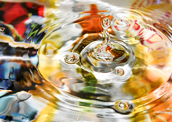 포토 JPG 해외이미지 백그라운드 사람 사람없음 물 반짝임 흐름 물방울 액체 떨어짐 분무기 해외포토 자연요소 컨셉 모션 파일형식 이미지허브