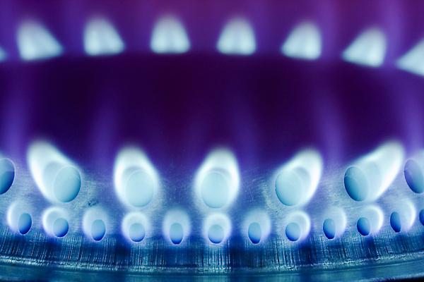 포토 JPG 해외이미지 불 불꽃 요리 사람없음 파란색 빛 검은색 어둠 힘 에너지 레인지 뜨거움 오븐 휘발유 위험 난로 버너 화석 연료 가스 자원 라일락 낭비 내추럴 광 화상 해외포토 자연요소 꽃 컬러 컨셉 가전제품 석유 상처 난방기 파일형식 이미지허브