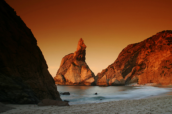 포토 JPG 해외이미지 실루엣 물결 파도 바다 여행 자연 하늘 휴가 따뜻함 풍경 사람없음 물 여름 태양 평화 일출 맑음 황혼 일몰 꿈 낭만 보트 서핑 포르투갈 휴양지 공상 이국적 파라다이스 해외포토 자연요소 계절 유럽 컨셉 배_교통 날씨 촬영기법 노을 장소 수상스포츠 생태계 파일형식 이미지허브