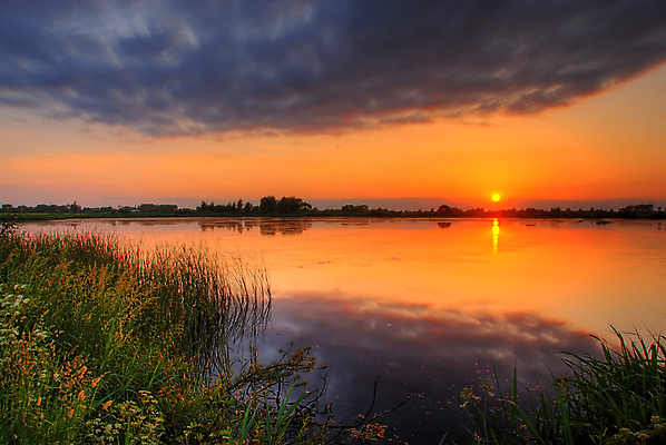 포토 JPG 해외이미지 구름 해외풍경 호수 자연 하늘 사람없음 야외 여름 태양 반사 일몰 풀 야간 폴란드 해외포토 자연요소 식물 해외 계절 유럽 풍경 노을 생태계 파일형식 이미지허브