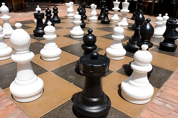 포토 JPG 해외이미지 공원 조각 포즈 컨셉 비즈니스 모션 놀이 기술 경기 취미 사람없음 야외 검은색 힘 침묵 경쟁 도전 게임 바위 클래식 체스말 체스 계획 왕 오브젝트 뇌 싸움 캘리포니아 위치 전략 여왕 구성 챔피언 패기 해외포토 공공시설 스포츠 컬러 미국 소리 돌_바위 말_게임 자신감 파일형식 이미지허브