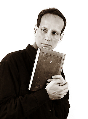 포토 JPG 해외이미지 드레스 남자 한명 단어 교회 검은색 성경 코트 예수 아빠 가죽 성직자 목사 옷입기 고립 귀족 배려 복음 세피아 해외포토 문자 1 옷 종교 컬러 종교용품 가족 종교건축 모션 촬영기법 사람 건물 외투 신_종교 파일형식 이미지허브