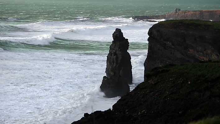 포토 JPG 해외이미지 파도 바다 여행 자연 조류 바람 날씨 휴가 풍경 사람없음 야외 물 파란색 뷰티 탑 힘 절벽 에너지 추위 서핑 위험 폐허 흥분 암초 폭풍 거인 대서양 서쪽 쓰나미 재앙 폭풍우 해일 허리케인 현상 수평선 해외포토 자연요소 동물 건축물 감정 컬러 컨셉 수상스포츠 비_날씨 자연재해 방향 생태계 파일형식 이미지허브