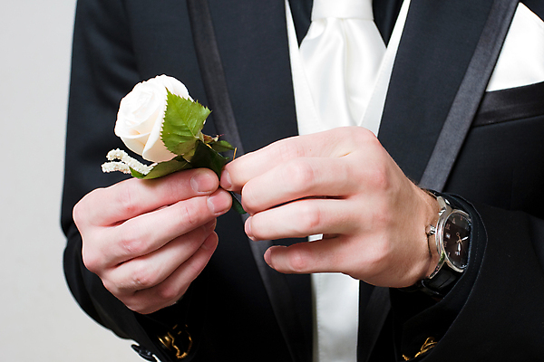 포토 JPG 해외이미지 손 옷 남자 꽃 행복 꽃다발 결혼 비즈니스 넥타이 미소 사람 정장 턱시도 이벤트 사람없음 빨간색 사무실 장미 신혼여행 축하 비즈니스맨 우아함 저녁 주기 직진 해외포토 식물 잡화 감정 컬러 컨셉 모션 표정 신체부위 직장인 야간 파일형식 이미지허브