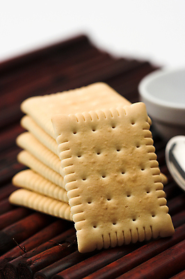 포토 JPG 해외이미지 실내 사람없음 아웃포커스 쌓기 크래커 나무발 해외포토 모션 촬영기법 내부 쿠키 파일형식 이미지허브