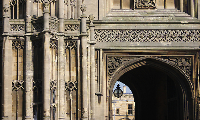 포토 JPG 해외이미지 전통 영어 교육 유럽 문화 여행 건축양식 영국 잉글랜드 사람없음 건물 교회 탑 중세 역사 메인 대학교 대문 사암 고딕 옛날 해외포토 문자 건축물 건축 나라 학교 종교건축 문 돌_바위 파일형식 이미지허브