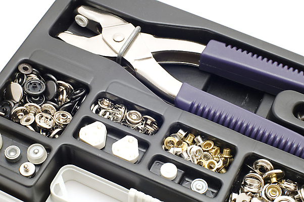 포토 JPG 해외이미지 옷 사람없음 세트 금속 흰색 공구 업무 펀치 구멍 은색 플라스틱 가죽 무역 치수 고무 솜씨 해외포토 산업 컬러 모션 재질 도구 작업 파일형식 이미지허브