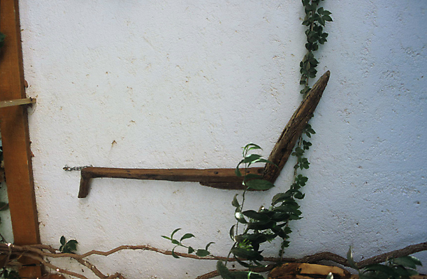 포토 JPG 해외이미지 전통 벽 섬 사람없음 목재 햇빛 마을 흰색 공구 그리스 밭일 해외포토 나무 유럽 컬러 재료 태양 도구 파일형식 이미지허브