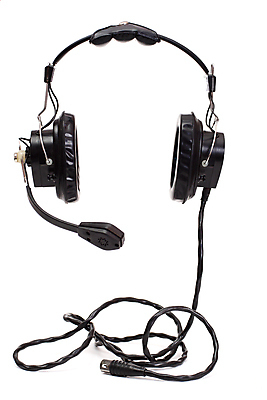 포토 JPG 해외이미지 음악 곡선 노래 휴식 사람없음 청춘 검은색 헤드폰 소리 활발 듣기 장비 디스코 오디오 스테레오 해외포토 선 컬러 음향기기 컨셉 모션 문화예술 전자제품 춤 파일형식 이미지허브