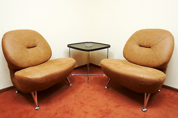 포토 JPG 해외이미지 직업 디자인 가구 회사 비즈니스 탁자 성공 회의 휴식 바닥 아파트 주택 실내 협상 앉기 사람없음 내부 장식 소파 사무실 갈색 방 장비 홀 발표 의식 정상 대표 예측 가죽 캐비닛 무역 상업 접수 스타일 해외포토 산업 컬러 생활용품 컨셉 의자 모션 건물 공간 사물함 파일형식 이미지허브