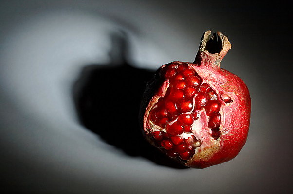 포토 JPG 해외이미지 나무 구름 음료 음식 조각 다이어트 과일 자연 건강 그림자 씨앗 사람없음 빨간색 주방 정원 침묵 주스 신선 칵테일 달콤 맛 그늘 자르기 먹기 관목 묘사 유기농 원예 상업 시럽 석류 비타민 내추럴 해외포토 자연요소 식물 웰빙 컬러 컨셉 모션 주류 취미 소리 생태계 영양소 파일형식 이미지허브