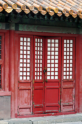 포토 JPG 해외이미지 전통 외관 아시아 건축양식 창문 지붕 동양인 사람없음 건물 빨간색 문 중국 궁전 골동품 묘사 베이징 옛날 해외포토 건축물 건축 나라 컬러 고건축 인종 파일형식 이미지허브