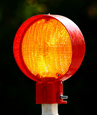 포토 JPG 해외이미지 경고 사람없음 건물 빛 노란색 램프 신호 주목 해외포토 건축물 컬러 조명 파일형식 이미지허브