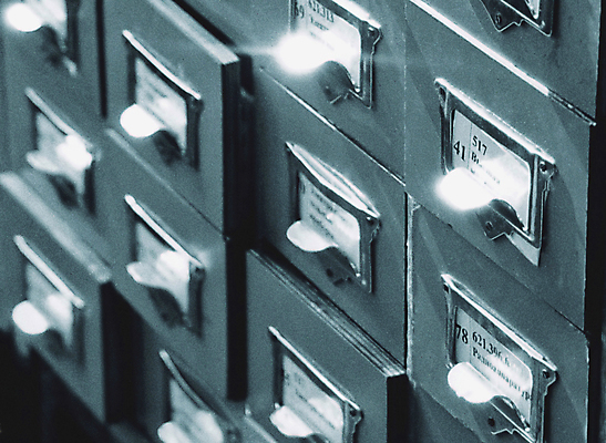 포토 JPG 해외이미지 교육 가구 비즈니스 학교 선반 흑백 사람없음 책 상자 사무실 라벨 검은색 자료 흰색 도서관 보호 볼륨 캐비닛 검색 대학교 문서 파일 보안 법 인덱스 법관 질서 유지 판지 궤 옛날 정부 해외포토 컬러 생활용품 컨셉 프레임 촬영기법 안전 예절 법률가 사물함 파일형식 이미지허브