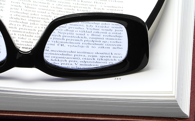 포토 JPG 해외이미지 종이 안경 과학 텍스트 학교 책장 프레임 사람없음 책 단어 스터디 독서 오픈 도서관 편지 카메라렌즈 해외포토 문자 잡화 교육 가구 학습 카메라 파일형식 이미지허브