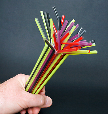 포토 JPG 해외이미지 손 패턴 검은배경 빨대 사람없음 컬러풀 노란색 검은색 잡기 해외포토 컬러 백그라운드 무늬 모션 신체부위 파일형식 이미지허브