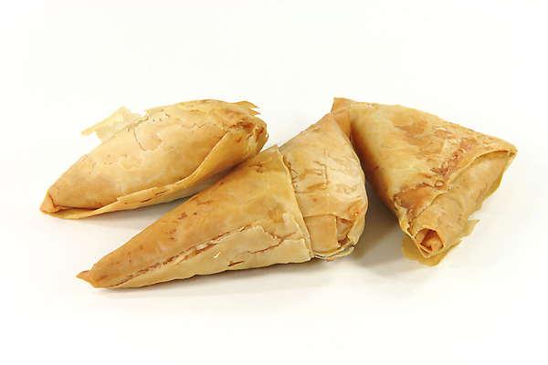 포토 JPG 해외이미지 전통 음식 백그라운드 2 치즈 실내 3 요리 사람없음 노란색 요식업 빵집 흰색 황금 맛 상품 작음 굽기 먹기 그리스 묘사 밀가루 레시피 그리스인 토막 고립 해외포토 서양인 유럽 산업 컬러 컨셉 모션 유제품 내부 상점 크기 가루 구이 파일형식 이미지허브