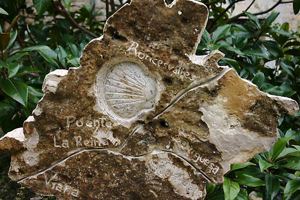 포토 JPG 해외이미지 디자인 여행 무늬 사람없음 조각상 정보 껍질 바위 스페인 성자 닫기 방향 묘사 사인 루트 방법 산티아고 순례 핸드메이드 해외포토 유럽 종교 모션 조형물 돌_바위 파일형식 이미지허브