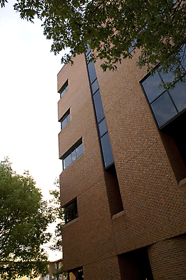 포토 JPG 해외이미지 교육 건축양식 유리 벽돌 사람없음 건물 컬러풀 대학교 해외포토 건축물 건축 컬러 학교 재질 파일형식 이미지허브