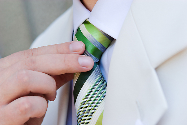 포토 JPG 해외이미지 남자 꽃 행복 결혼 셔츠 비즈니스 손가락 결혼식 넥타이 휴가 관리 사랑 정장 턱시도 이벤트 사람없음 장식 초록색 뷰티 유행 낭만 신혼여행 흰색 축하 화려 저녁 배열 긍정 헬프 해외포토 식물 손 잡화 옷 감정 컬러 컨셉 상의 사람 도움 야간 파일형식 이미지허브