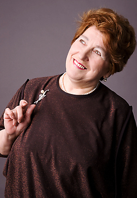 포토 JPG 해외이미지 백인 1 라이프스타일 여자 행복 할머니 얼굴 건강 한명 미소 웃음 사람 성인 뷰티 머리 회색 입 은퇴 70대 옛날 해외포토 서양인 노년 감정 컬러 표정 생활 신체부위 파일형식 이미지허브