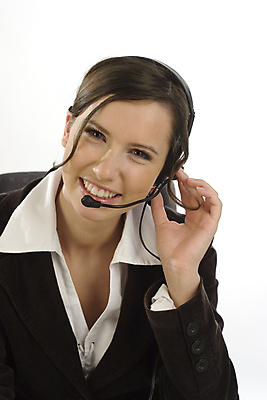 포토 JPG 해외이미지 백인 직업 여자 이어폰 비즈니스 통신 갈색머리 종류 대화 한명 스마트폰 사무실 머리 판매 검은색 헤드폰 듣기 정보 흰색 도움 센터 중개인 전화기 고객 서비스 부름 온라인 판매원 소통 고용 헬프 해외포토 서양인 1 헤어스타일 컬러 음향기기 컨셉 모션 말하기 사람 신체부위 핸드폰 스마트기기 구직 채용 파일형식 이미지허브