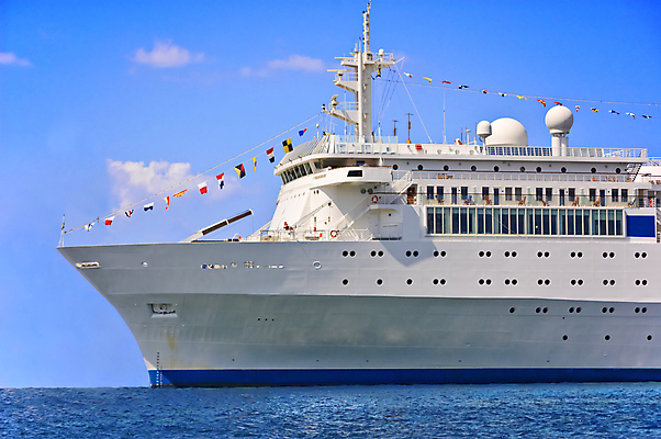 포토 JPG 해외이미지 파도 바다 줄기 여행 하늘 휴가 항해 사람없음 물 파란색 머리 여행객 맑음 기쁨 흰색 깃발 보트 고급 우아함 크루즈 갑판 활 승객 루트 안락 해외포토 자연요소 식물 감정 컬러 컨셉 배_교통 날씨 사람 신체부위 파일형식 이미지허브