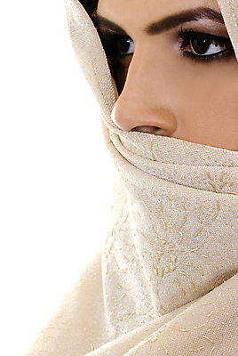 포토 JPG 해외이미지 모델 여자 전통문화 얼굴 한명 흰색 화려 선탠 고립 사리 파키스탄 카피스페이스 해외포토 1 전통 아시아 문화 컬러 컨셉 사람 신체부위 공백 파일형식 이미지허브