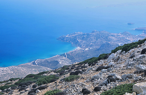 포토 JPG 해외이미지 도로 바다 섬 산 사람없음 물 파란색 그리스 평야 해외포토 자연요소 유럽 길 컬러 교통시설 자연 파일형식 이미지허브