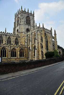 포토 JPG 해외이미지 하늘 돌담 사람없음 교회 탑 고딕 해외포토 건축물 종교건축 건물 담장 돌_바위 파일형식 이미지허브
