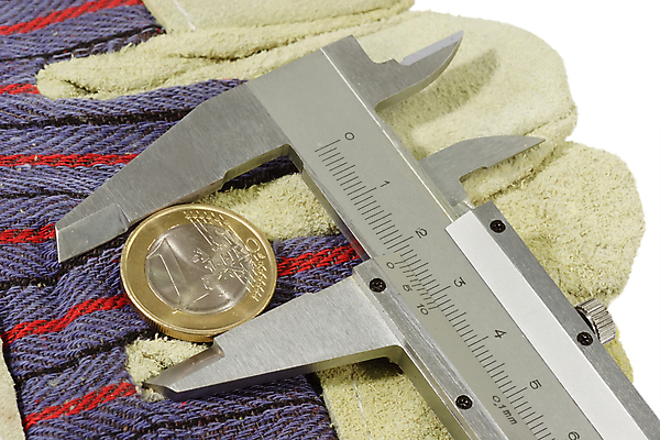 포토 JPG 해외이미지 1 산업 조각 돈 사람없음 금융 경제 금속 동전 기구 엔지니어 시장 수리 미끄럼틀 작음 묘사 측정 투자 정비공 길이 공학 계량기 조절 총알 게이지 예산 조작 캘리퍼스 표준 비용 정확 해외포토 교육 무기 컨셉 비즈니스 재질 공구 기술자 재산 놀이기구 크기 파일형식 이미지허브