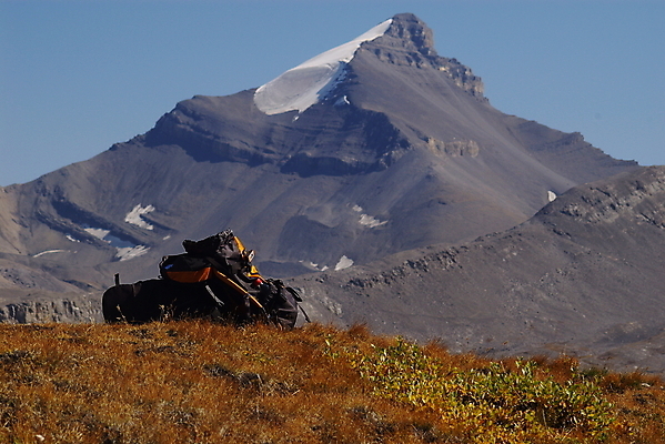 포토 JPG 해외이미지 여행 배낭 사람없음 야외 트래킹 하이킹 배낭여행 절정 로키산맥 해외포토 가방 레저 산 파일형식 이미지허브