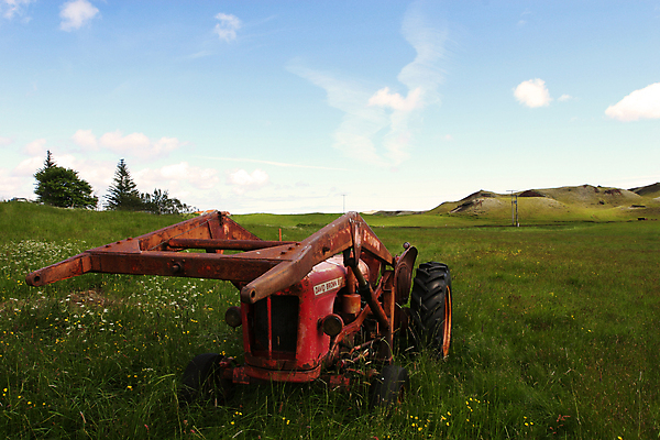 포토 JPG 해외이미지 산업 밭 농업 사람없음 빨간색 여름 농장 기계 수확 트랙터 옛날 해외포토 계절 컬러 농기계 특수차량 파일형식 이미지허브