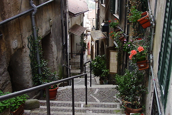 포토 JPG 해외이미지 응시 산 거리 사람없음 계단 이탈리아 도시 시력 좁은 타운 옛날 해외포토 시선 유럽 파일형식 이미지허브