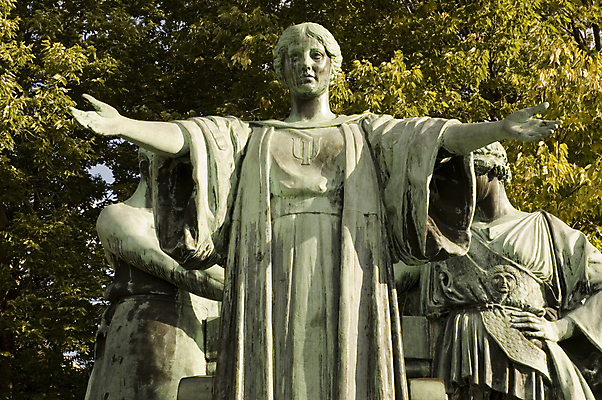 포토 JPG 해외이미지 학생 교육 학교 사람없음 초록색 컬러풀 조각상 대학교 통일 해외포토 컬러 조형물 파일형식 이미지허브