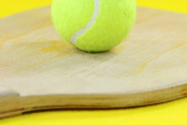 포토 JPG 해외이미지 스포츠 바다 백그라운드 컨셉 2 공 놀이 서브 실내 3 사람없음 목재 노란색 테니스 게임 라켓 원형 묘사 오브젝트 날것 슛 법정 해외포토 도형 나무 스포츠용품 컬러 재료 내부 구기 파일형식 이미지허브