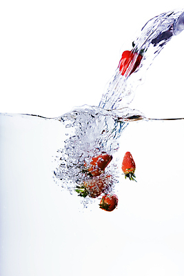 포토 JPG 해외이미지 음료 음식 파도 백그라운드 이동 컨셉 과일 모션 딸기 표면 추상 건강 사람없음 빨간색 물 파란색 우주 활발 거품 젖음 흐름 추위 대접 신선 액체 개울 붓기 떨어짐 시원함 순수 유기농 질감 상승 자원 팝 탄소 해외포토 자연요소 웰빙 바다 컬러 무늬 강 파일형식 이미지허브